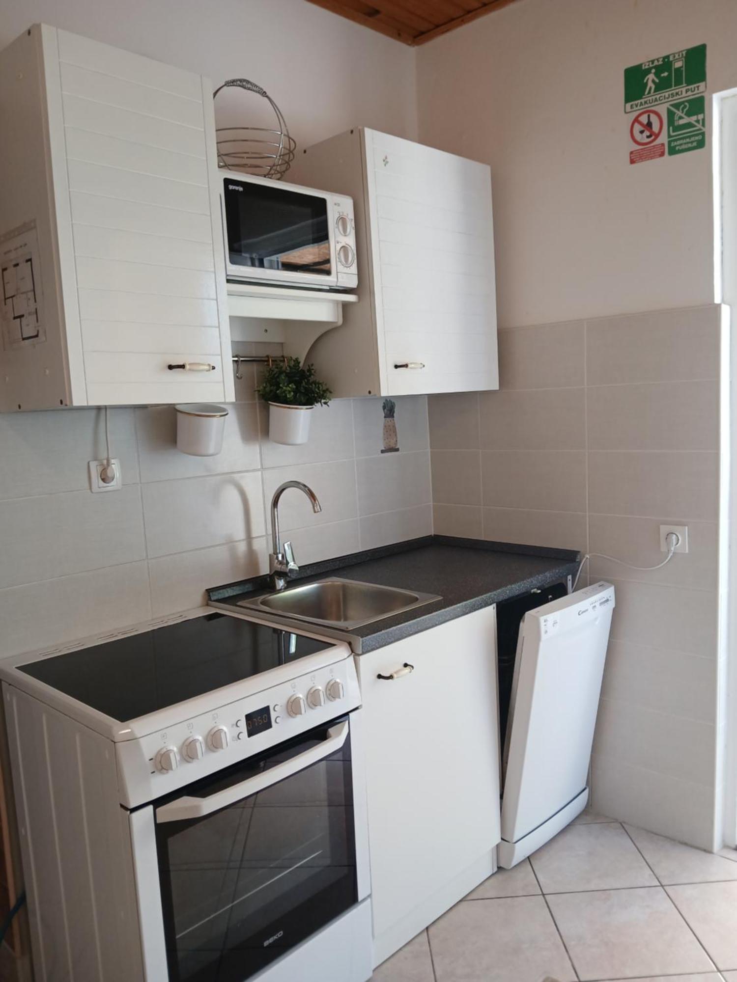 Apartment Dragas Lukovo Ngoại thất bức ảnh