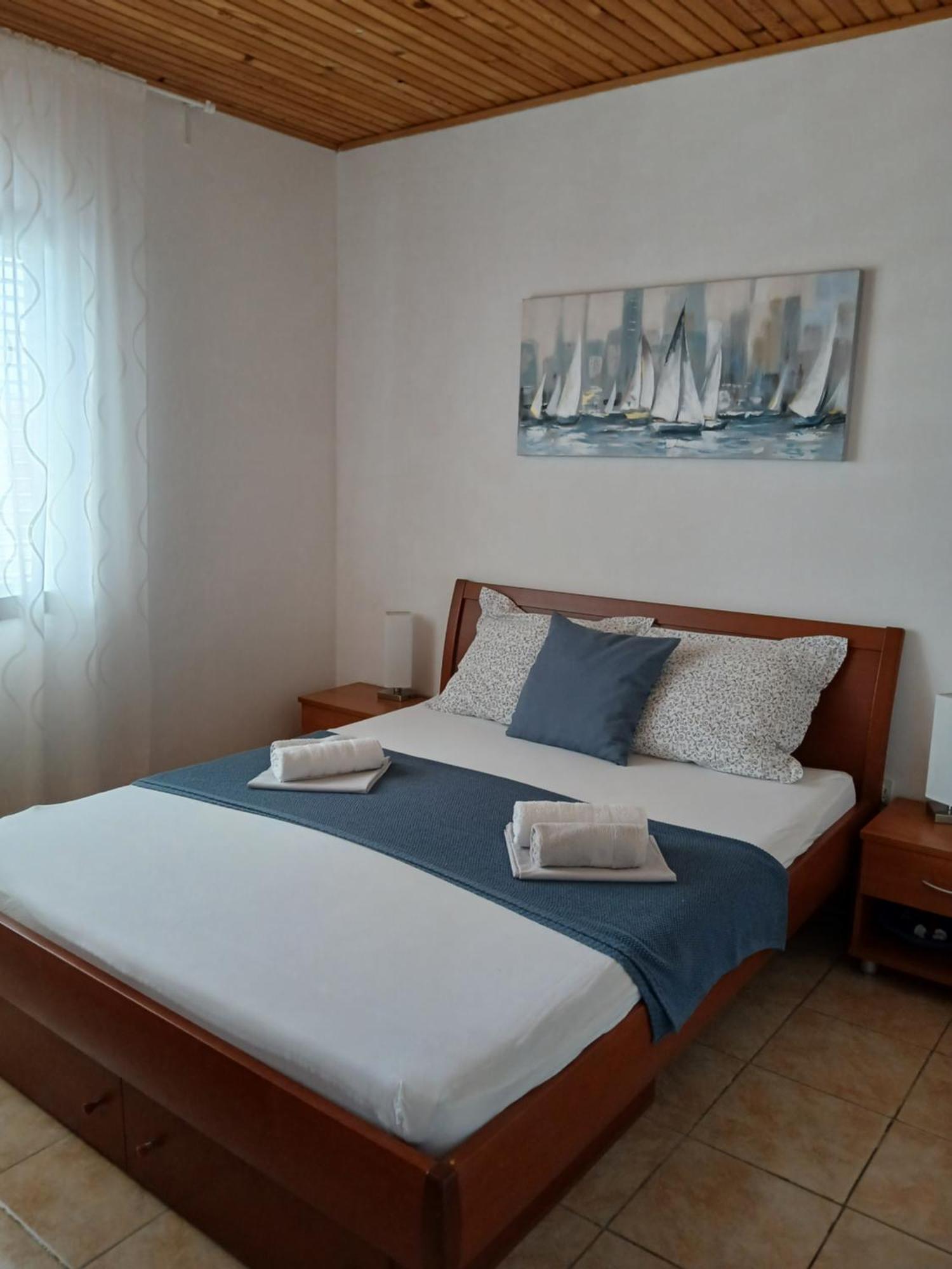 Apartment Dragas Lukovo Ngoại thất bức ảnh